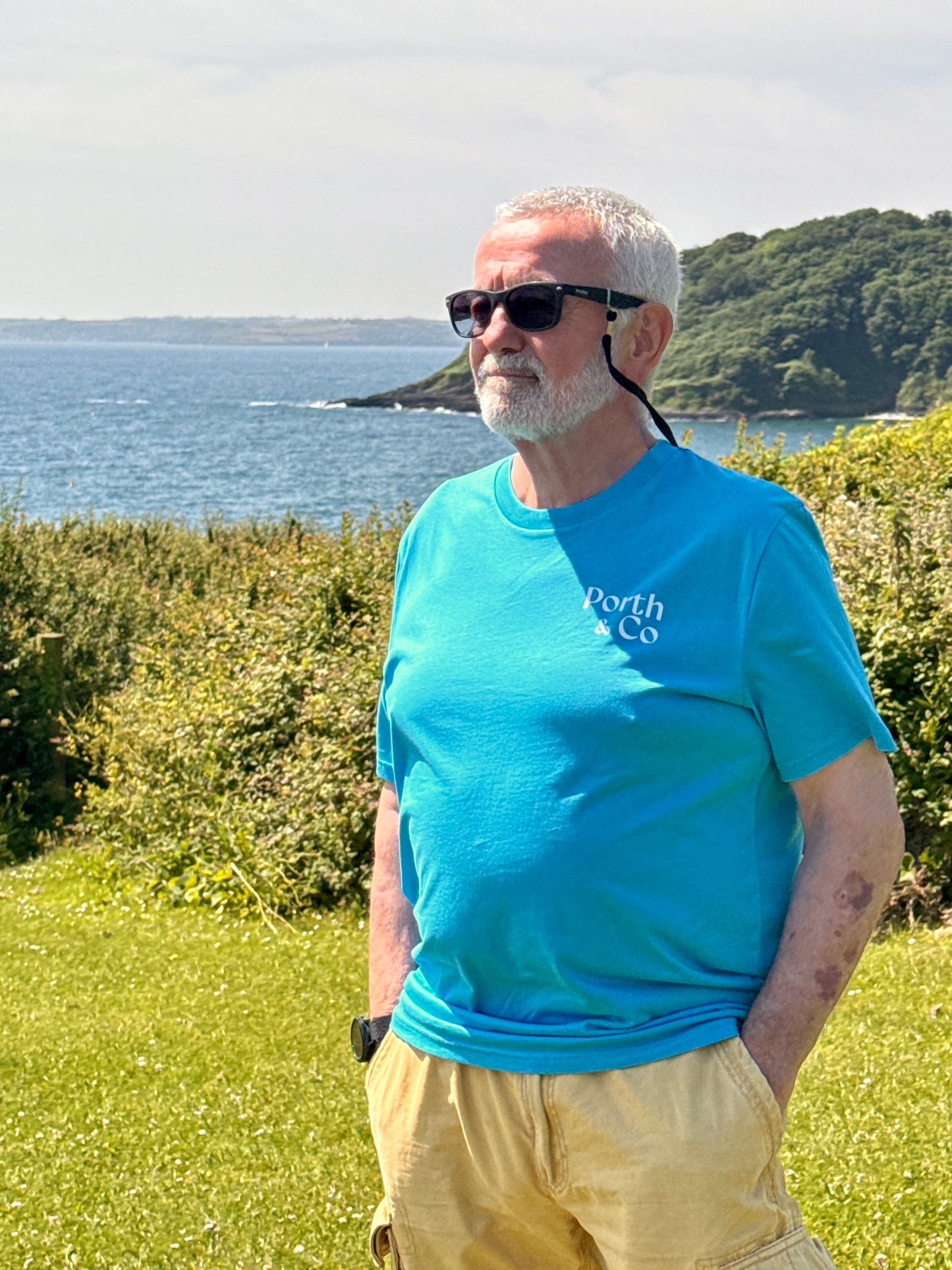 'GOOD PEOPLE 'TIS SCARSE!' UNISEX T-SHIRT - AQUA